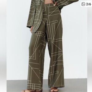 Zara green printed stretch waist pants size XS
